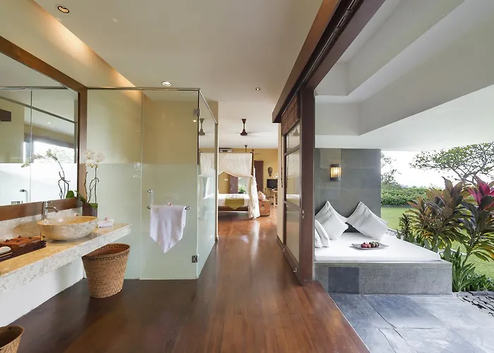 Pensión The Longhouse, - Bali 4*